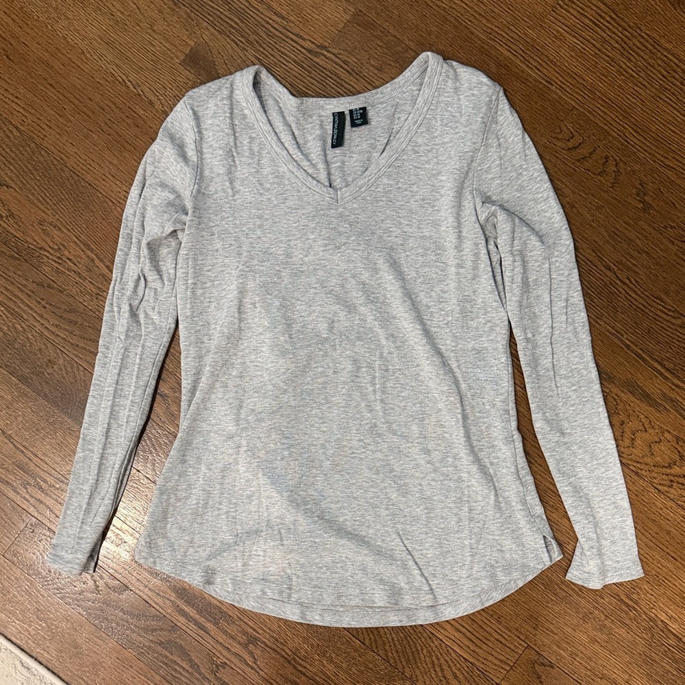 Gray V-Neck Long Sleeve Women's Top